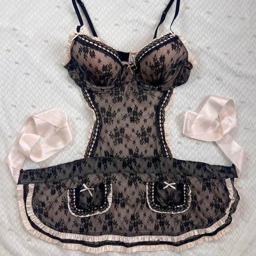 ✨SOLD✨VICTORIA'S SECRET "SEXY LITTLE THINGS" 2000's FRENCH APRON MAID LINGERIE